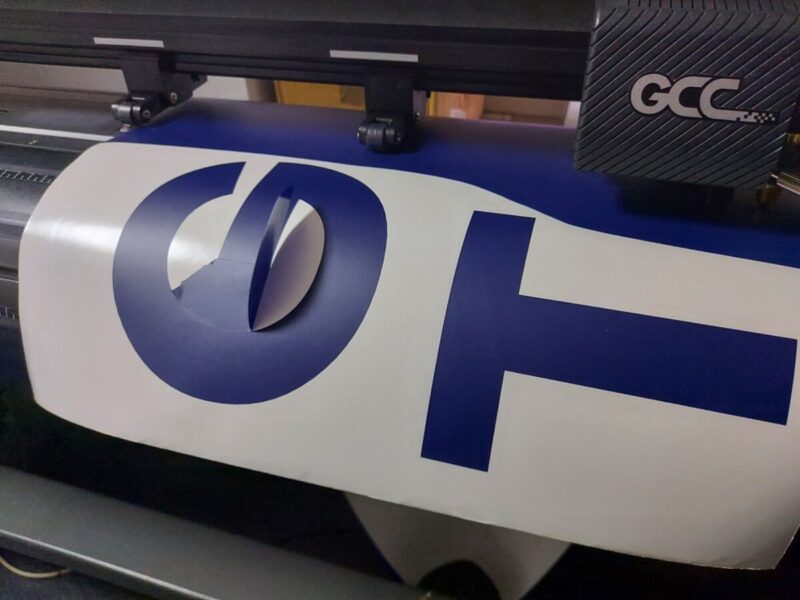 taiere plotter,taiee freza,taiere cnc,taiere laser,imprimare oracal,debitare,frezare cnc,gravre co2,confectionare,litere volumetrice,litere cu iluminare,iluminare led,firme liminoase,lightboxuri,placute,suport sticla organica,panou,panou informativ,panou publicitar,gravare abs,placute abs,placuta sticla organica,placuta plexiglas